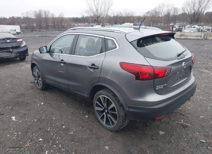 Photo 3 of 2018 Nissan Rogue SPORT SL (VIN JN1BJ1CR7JW251704)