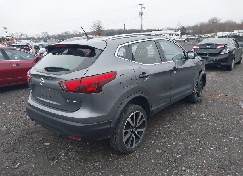 Photo 4 of 2018 Nissan Rogue SPORT SL (VIN JN1BJ1CR7JW251704)