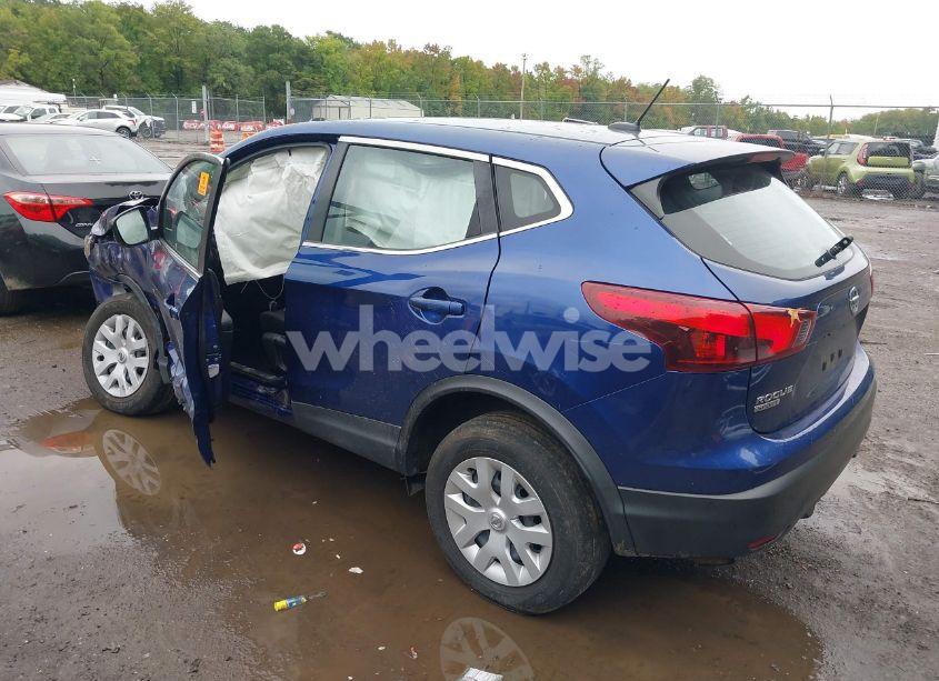 Photo 3 of 2018 Nissan Rogue SPORT S (VIN JN1BJ1CR7JW255848)