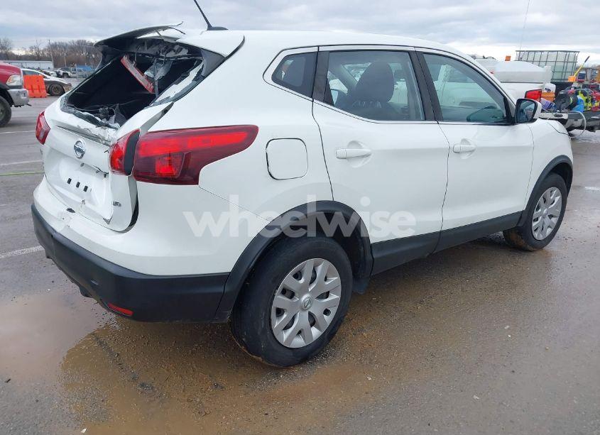Photo 4 of 2018 Nissan Rogue SPORT S (VIN JN1BJ1CR7JW257132)