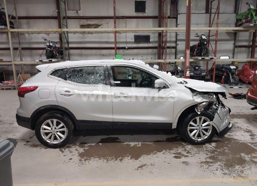 Photo 13 of 2018 Nissan Rogue SPORT S (VIN JN1BJ1CR7JW258538)