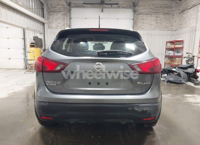 Photo 16 of 2018 Nissan Rogue SPORT SL (VIN JN1BJ1CR7JW282936)