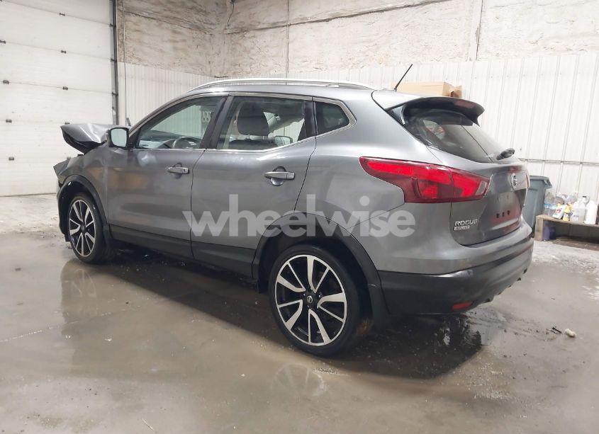Photo 3 of 2018 Nissan Rogue SPORT SL (VIN JN1BJ1CR7JW282936)