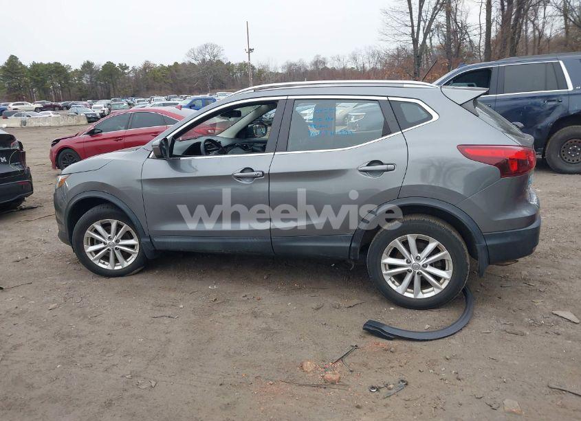 Photo 14 of 2018 Nissan Rogue SPORT SV (VIN JN1BJ1CR7JW291104)