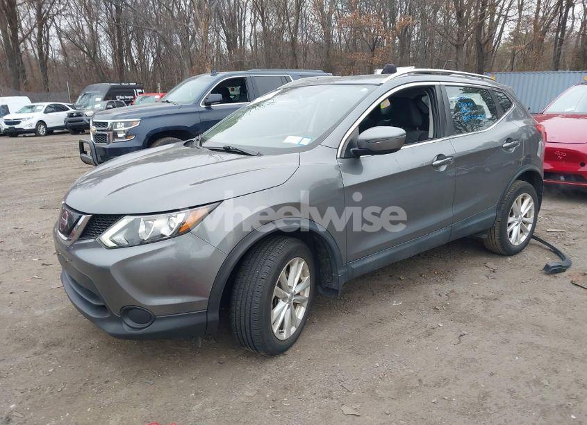 Photo 2 of 2018 Nissan Rogue SPORT SV (VIN JN1BJ1CR7JW291104)