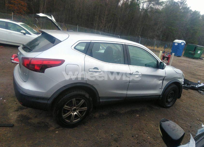 Photo 14 of 2019 Nissan Rogue SPORT S (VIN JN1BJ1CR7KW311577)