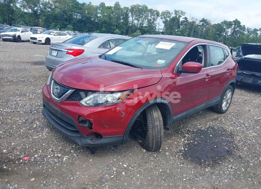 Photo 2 of 2019 Nissan Rogue SPORT S (VIN JN1BJ1CR7KW321946)