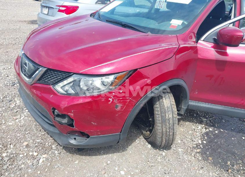 Photo 6 of 2019 Nissan Rogue SPORT S (VIN JN1BJ1CR7KW321946)