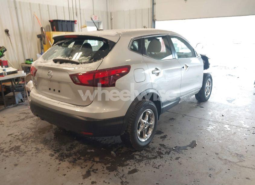 Photo 4 of 2019 Nissan Rogue SPORT S (VIN JN1BJ1CR7KW623284)