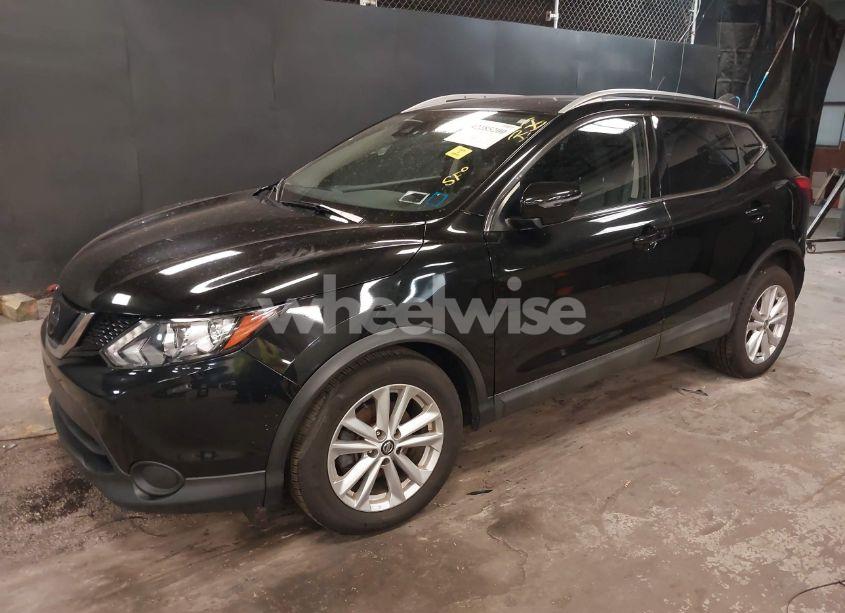 Photo 2 of 2019 Nissan Rogue SPORT SV (VIN JN1BJ1CR7KW626394)