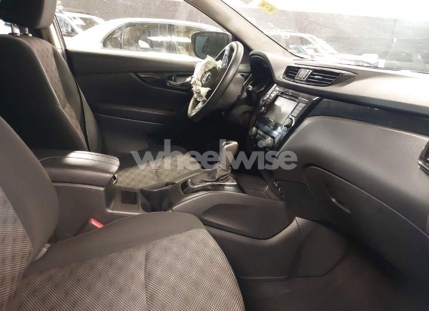 Photo 5 of 2019 Nissan Rogue SPORT SV (VIN JN1BJ1CR7KW626394)