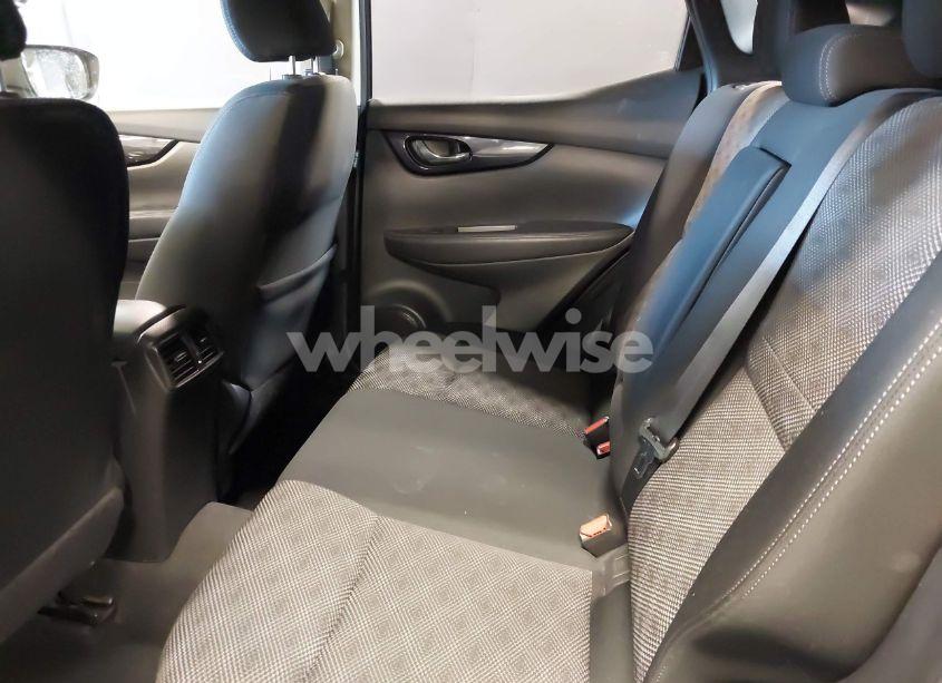 Photo 8 of 2019 Nissan Rogue SPORT SV (VIN JN1BJ1CR7KW626394)