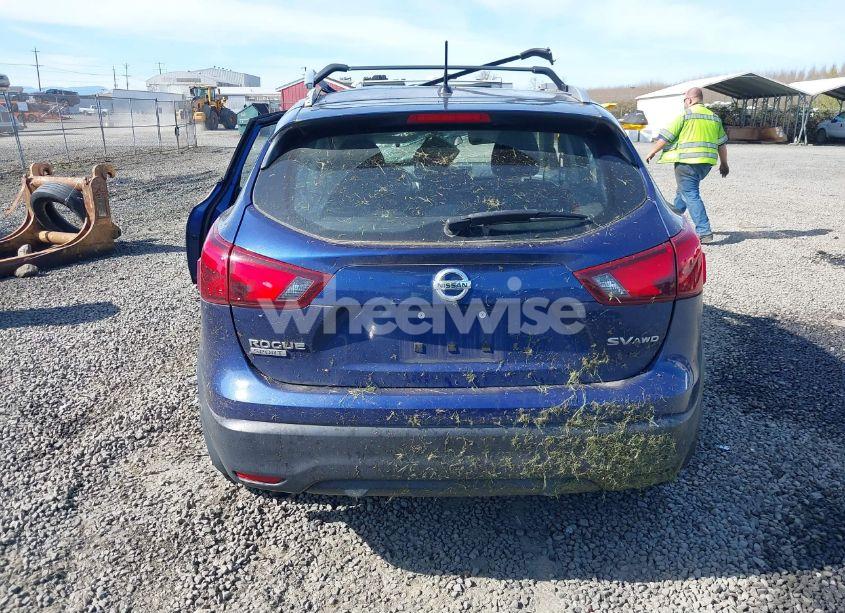 Photo 16 of 2017 Nissan Rogue SPORT SV (VIN JN1BJ1CR8HW101787)