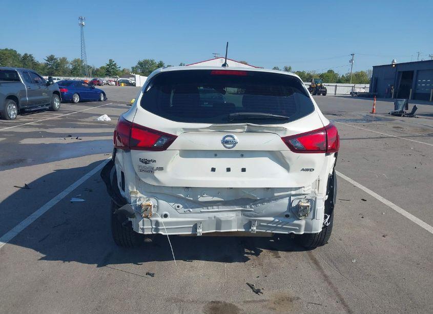 Photo 17 of 2017 Nissan Rogue SPORT S (VIN JN1BJ1CR8HW110120)