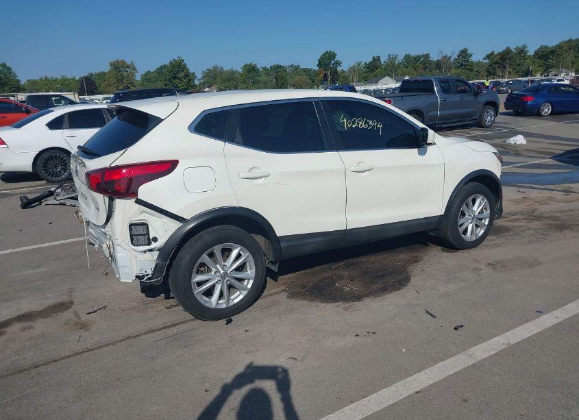 Photo 4 of 2017 Nissan Rogue SPORT S (VIN JN1BJ1CR8HW110120)