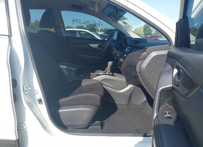 Photo 5 of 2017 Nissan Rogue SPORT S (VIN JN1BJ1CR8HW110120)