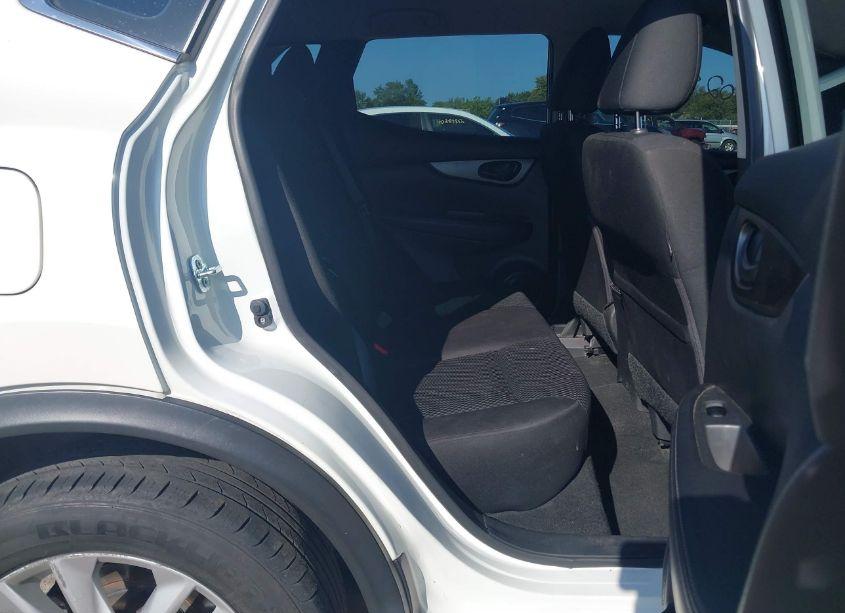 Photo 8 of 2017 Nissan Rogue SPORT S (VIN JN1BJ1CR8HW110120)