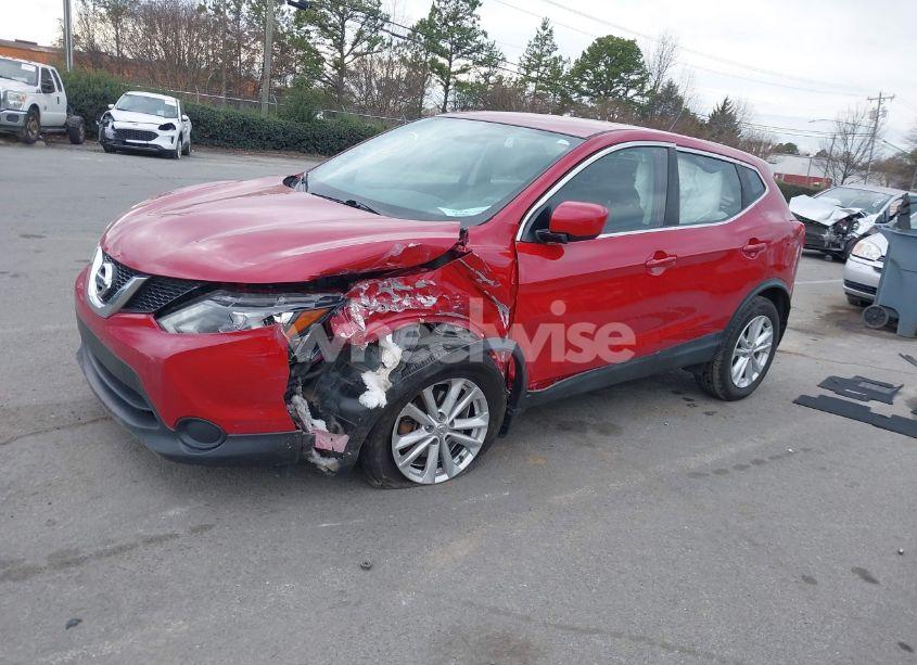 Photo 2 of 2017 Nissan Rogue SPORT S (VIN JN1BJ1CR8HW118654)