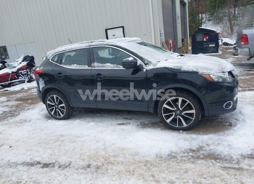 Photo 13 of 2017 Nissan Rogue SPORT SL (VIN JN1BJ1CR8HW118668)