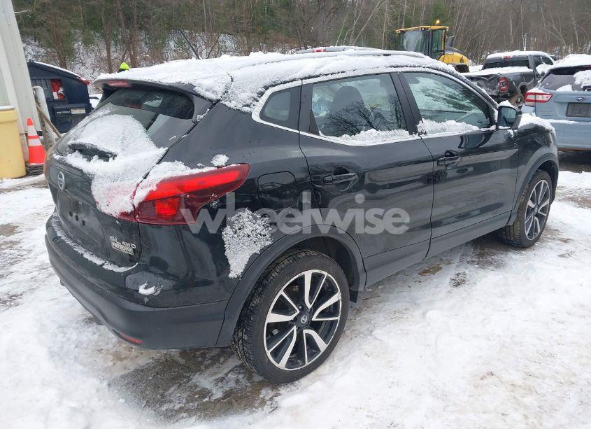 Photo 4 of 2017 Nissan Rogue SPORT SL (VIN JN1BJ1CR8HW118668)