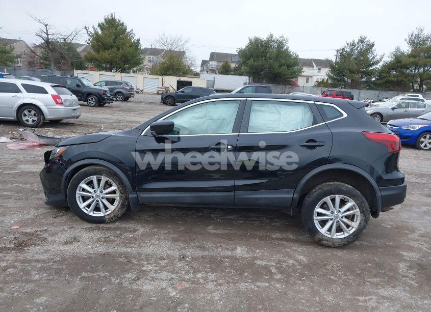 Photo 14 of 2017 Nissan Rogue SPORT S (VIN JN1BJ1CR8HW122929)