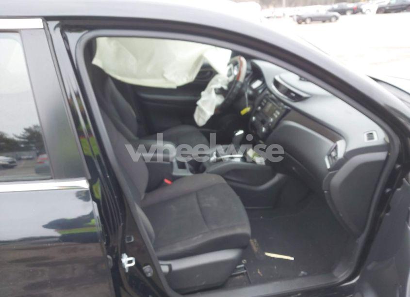 Photo 5 of 2017 Nissan Rogue SPORT S (VIN JN1BJ1CR8HW122929)