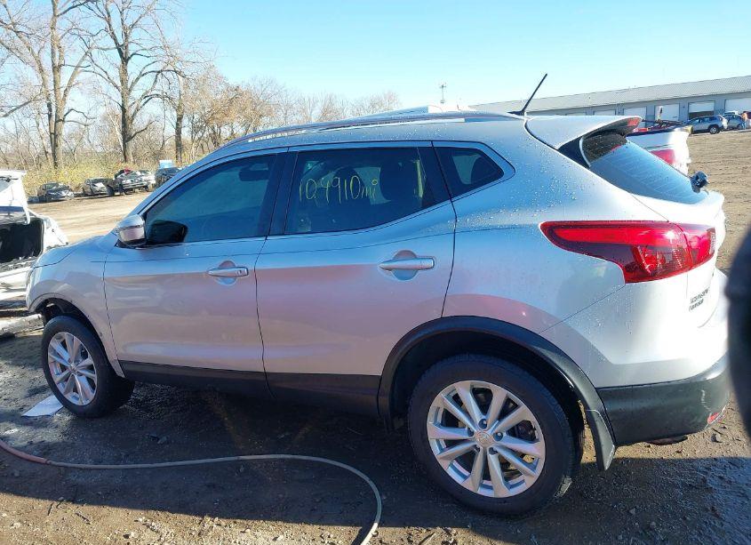 Photo 14 of 2017 Nissan Rogue SPORT SV (VIN JN1BJ1CR8HW132957)