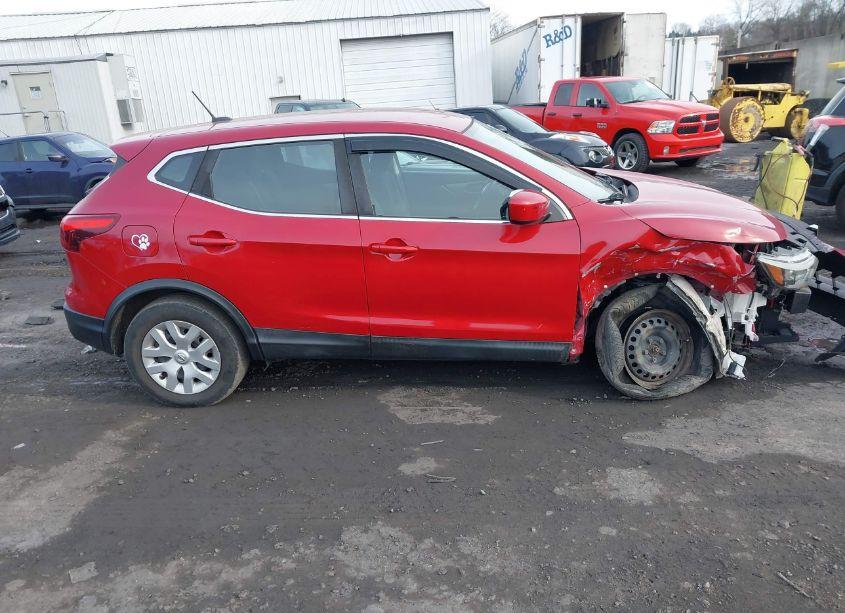 Photo 13 of 2018 Nissan Rogue SPORT S (VIN JN1BJ1CR8JW251257)