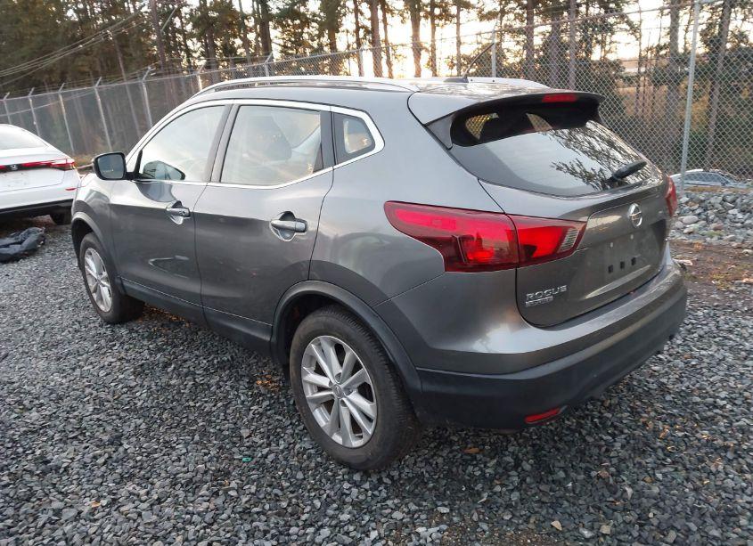 Photo 3 of 2018 Nissan Rogue SPORT SV (VIN JN1BJ1CR8JW257852)