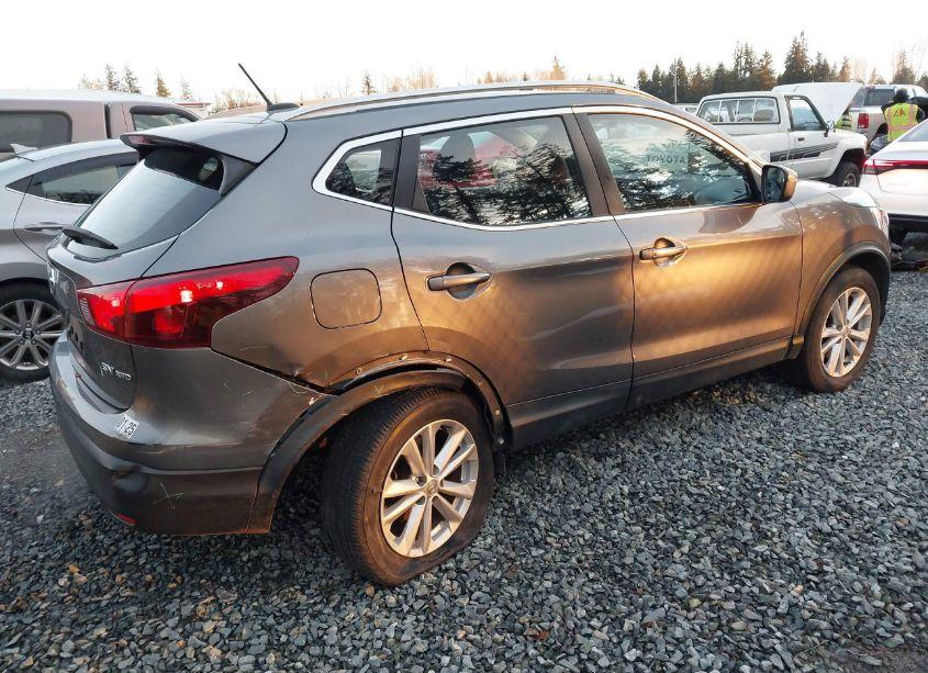 Photo 4 of 2018 Nissan Rogue SPORT SV (VIN JN1BJ1CR8JW257852)