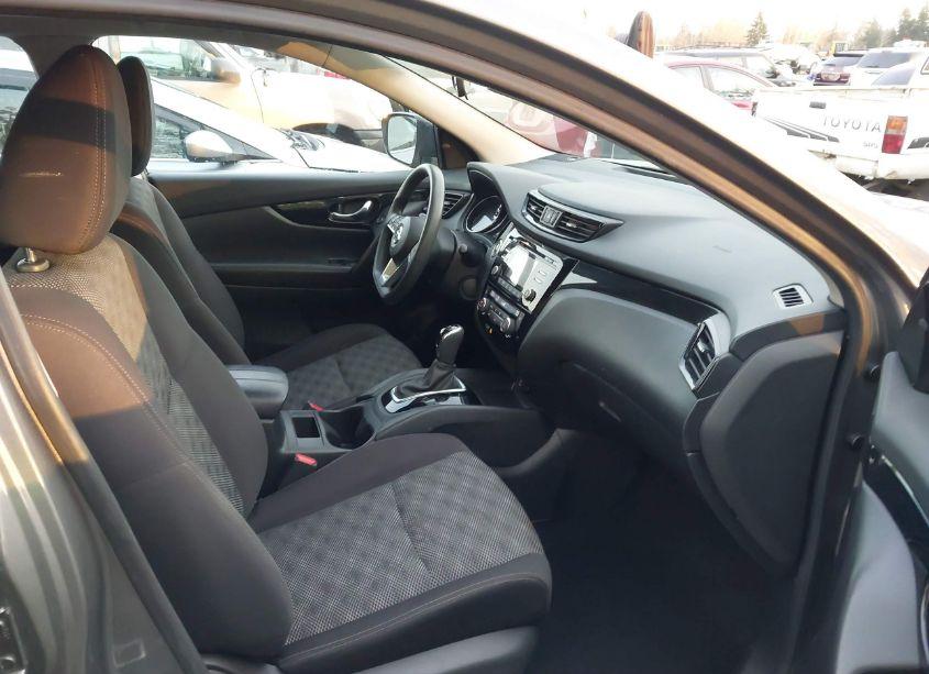 Photo 5 of 2018 Nissan Rogue SPORT SV (VIN JN1BJ1CR8JW257852)