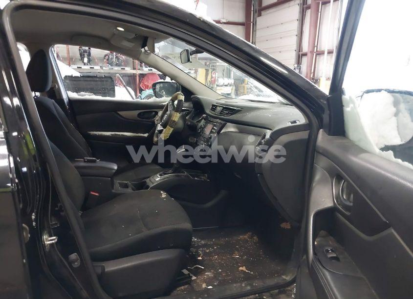 Photo 5 of 2018 Nissan Rogue SPORT S (VIN JN1BJ1CR8JW280872)