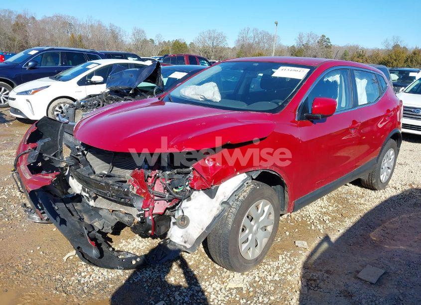 Photo 2 of 2018 Nissan Rogue SPORT S (VIN JN1BJ1CR8JW286073)