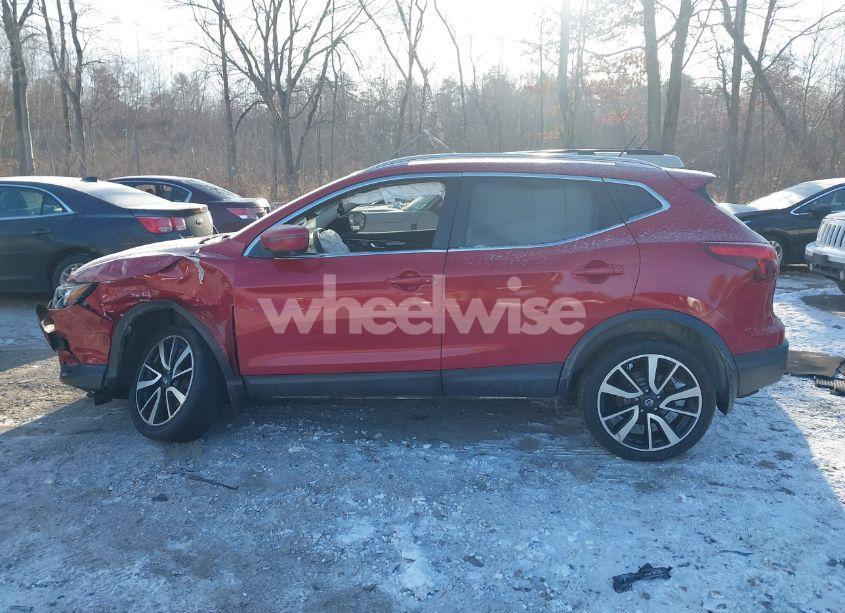 Photo 14 of 2018 Nissan Rogue SPORT SL (VIN JN1BJ1CR8JW287756)