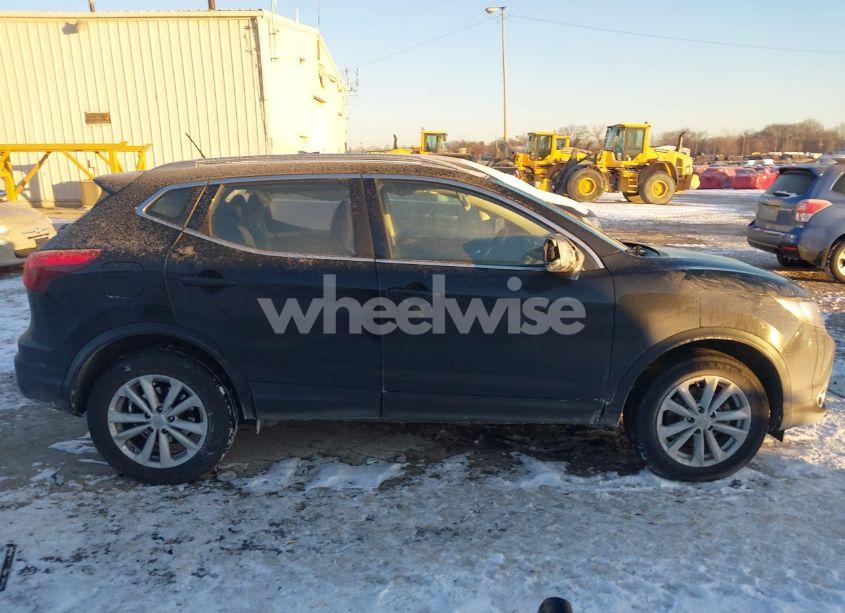 Photo 13 of 2018 Nissan Rogue SPORT SV (VIN JN1BJ1CR8JW294237)