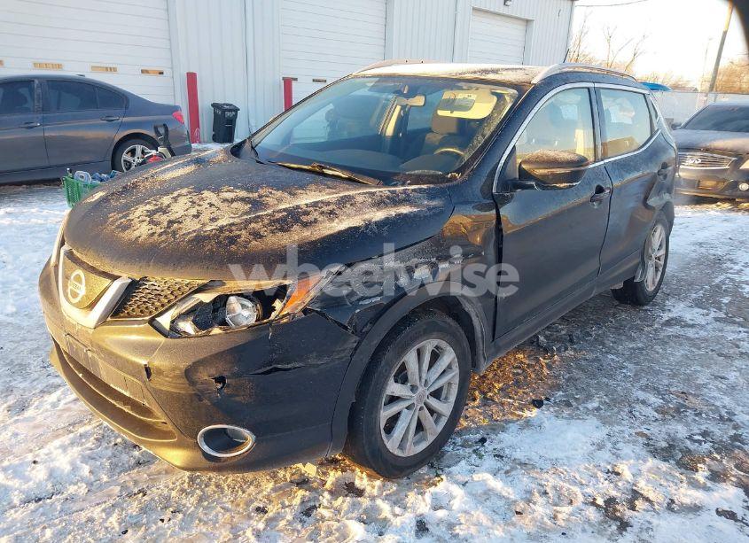 Photo 2 of 2018 Nissan Rogue SPORT SV (VIN JN1BJ1CR8JW294237)