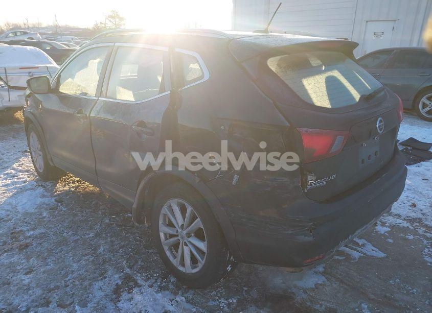Photo 3 of 2018 Nissan Rogue SPORT SV (VIN JN1BJ1CR8JW294237)