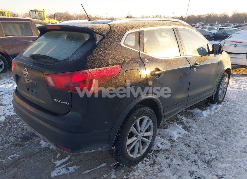 Photo 4 of 2018 Nissan Rogue SPORT SV (VIN JN1BJ1CR8JW294237)