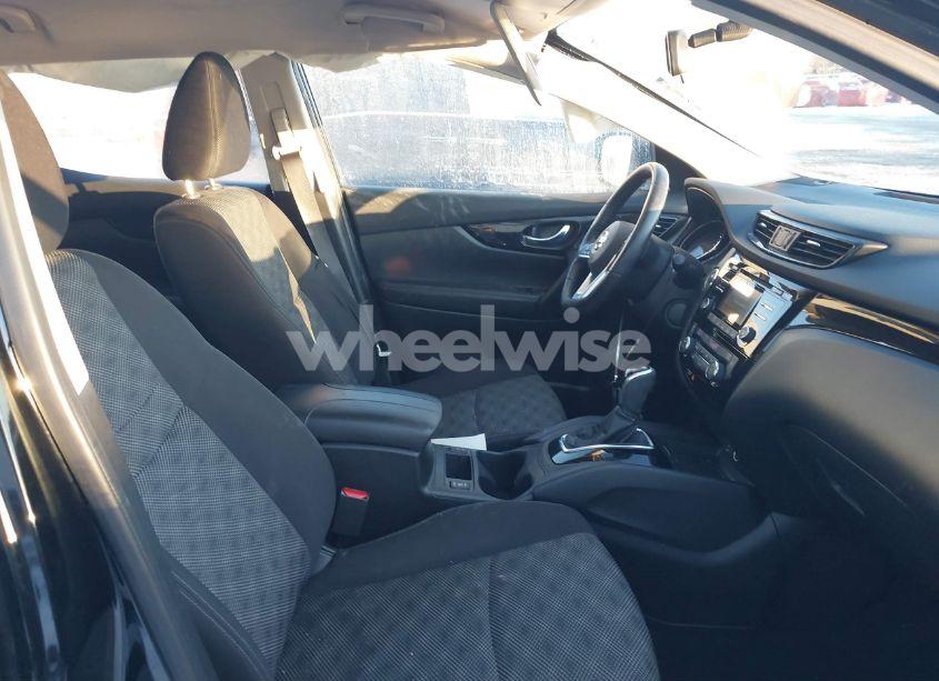 Photo 5 of 2018 Nissan Rogue SPORT SV (VIN JN1BJ1CR8JW294237)