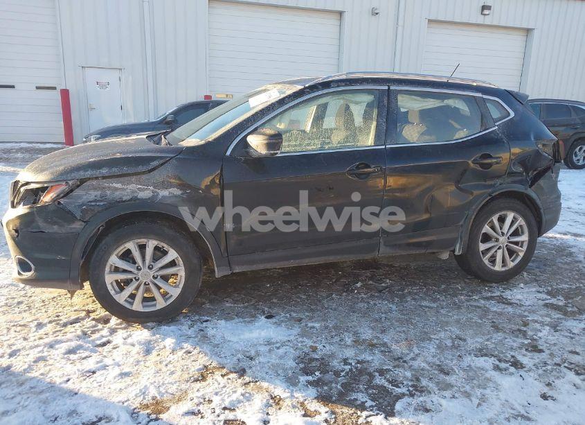 Photo 6 of 2018 Nissan Rogue SPORT SV (VIN JN1BJ1CR8JW294237)