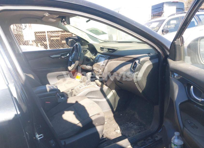 Photo 5 of 2018 Nissan Rogue SPORT SV (VIN JN1BJ1CR8JW294321)