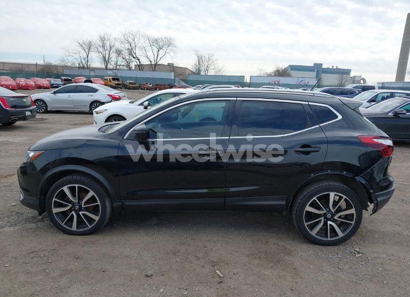 Photo 14 of 2018 Nissan Rogue SPORT SL (VIN JN1BJ1CR8JW294335)