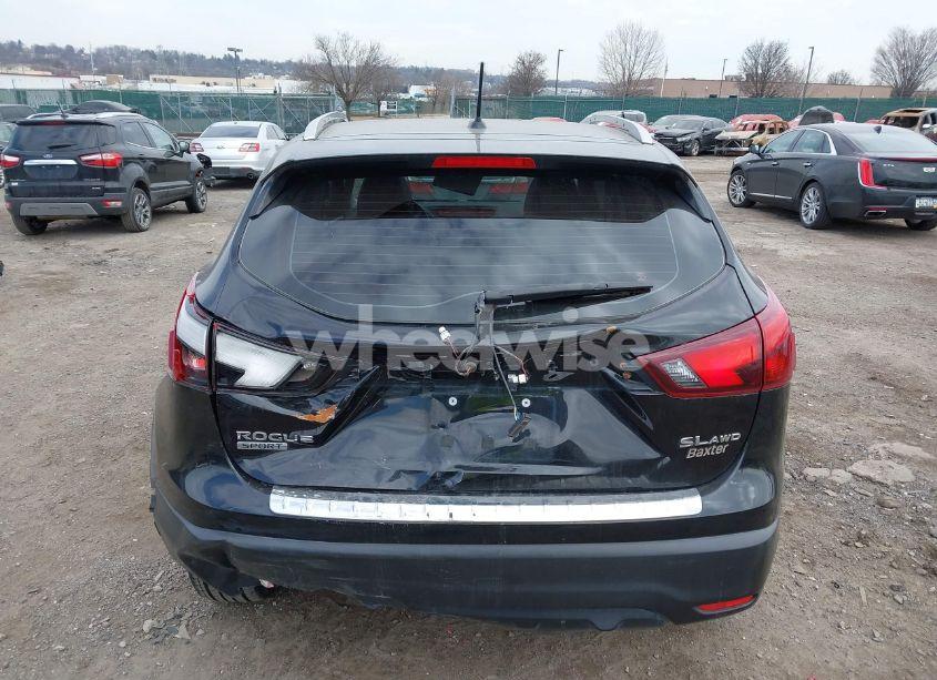 Photo 16 of 2018 Nissan Rogue SPORT SL (VIN JN1BJ1CR8JW294335)