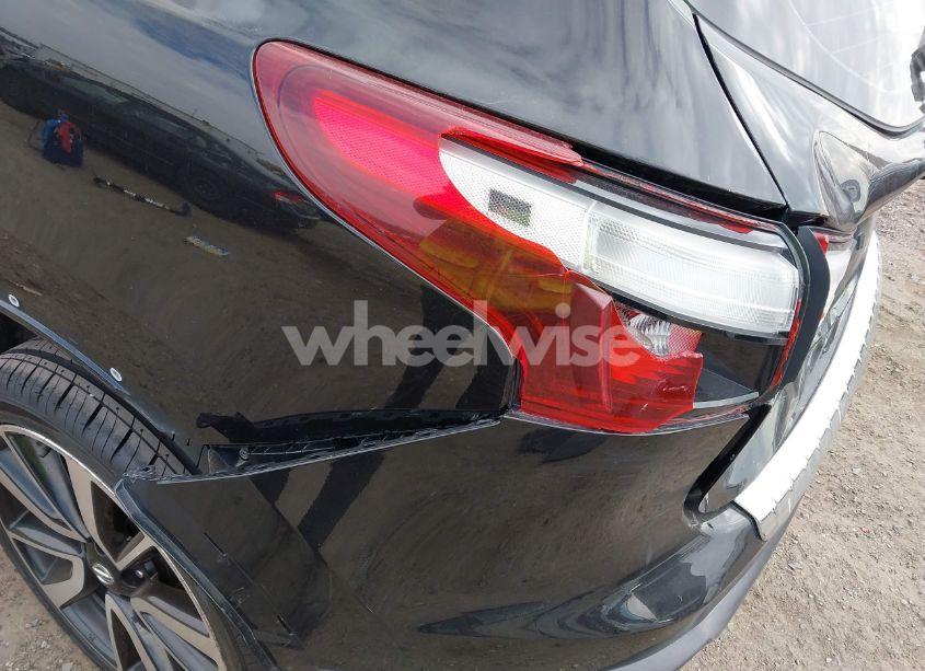 Photo 17 of 2018 Nissan Rogue SPORT SL (VIN JN1BJ1CR8JW294335)