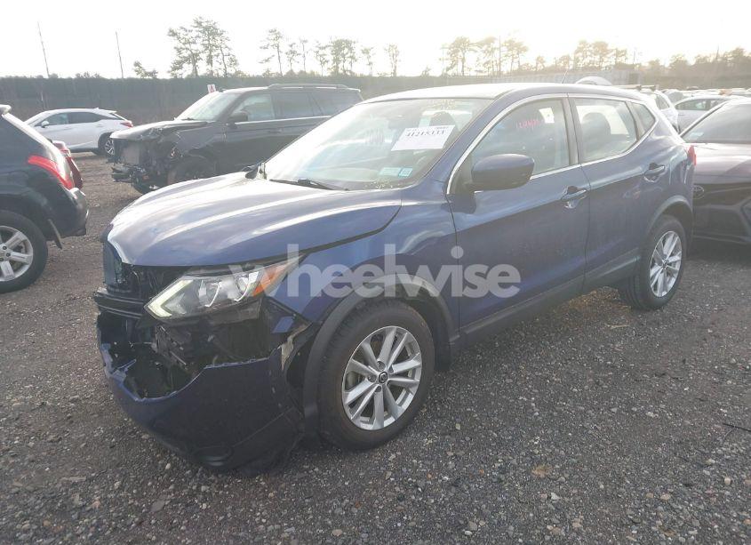 Photo 2 of 2019 Nissan Rogue SPORT S (VIN JN1BJ1CR8KW337198)