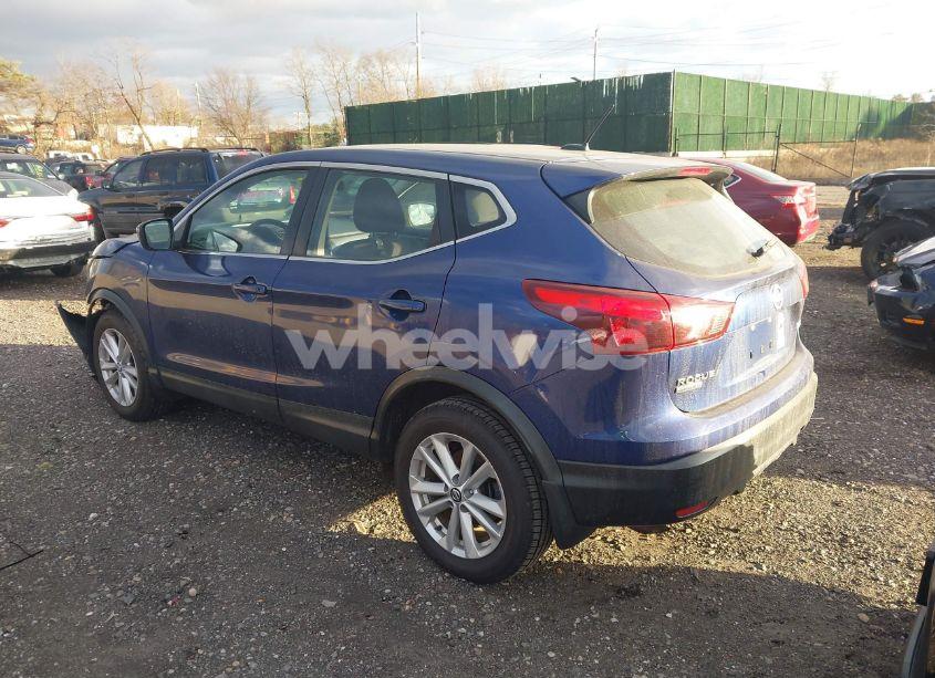 Photo 3 of 2019 Nissan Rogue SPORT S (VIN JN1BJ1CR8KW337198)