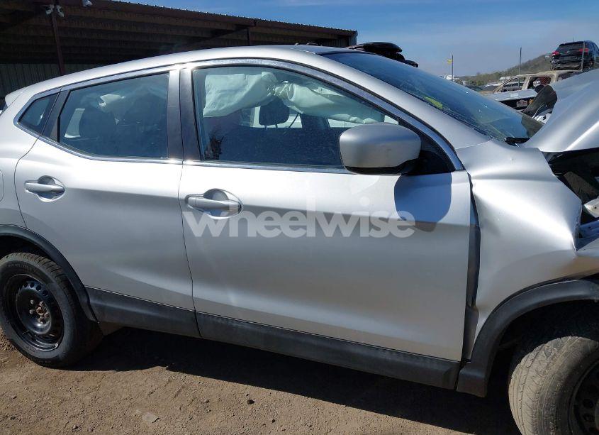 Photo 14 of 2019 Nissan Rogue SPORT S (VIN JN1BJ1CR8KW348475)