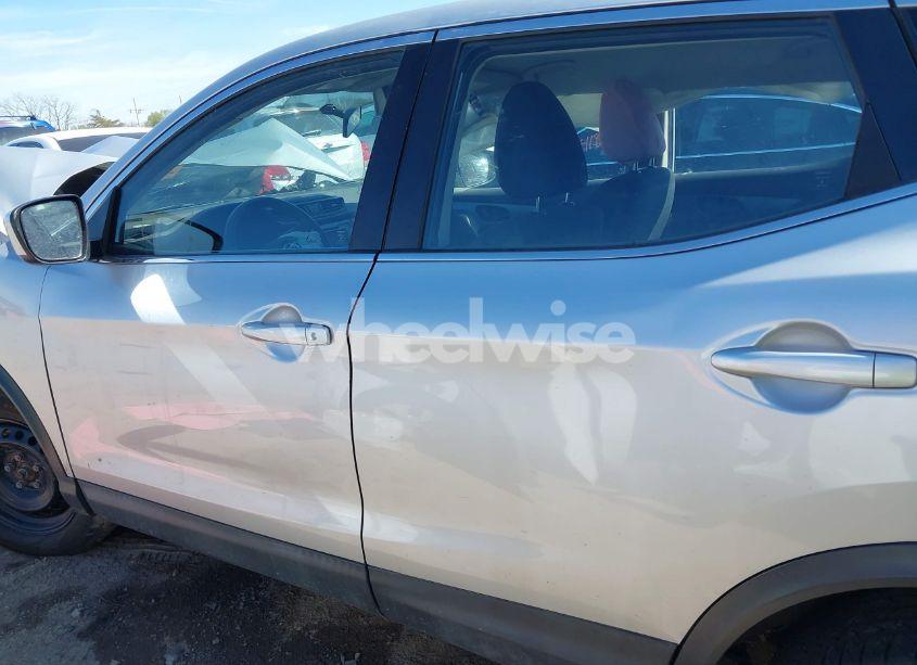 Photo 15 of 2019 Nissan Rogue SPORT S (VIN JN1BJ1CR8KW348475)