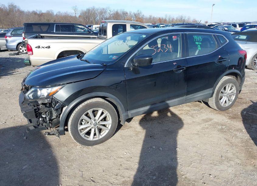 Photo 2 of 2019 Nissan Rogue SPORT S (VIN JN1BJ1CR8KW626999)