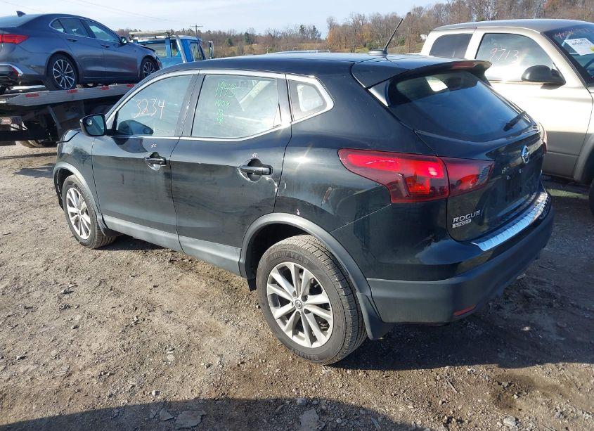 Photo 3 of 2019 Nissan Rogue SPORT S (VIN JN1BJ1CR8KW626999)